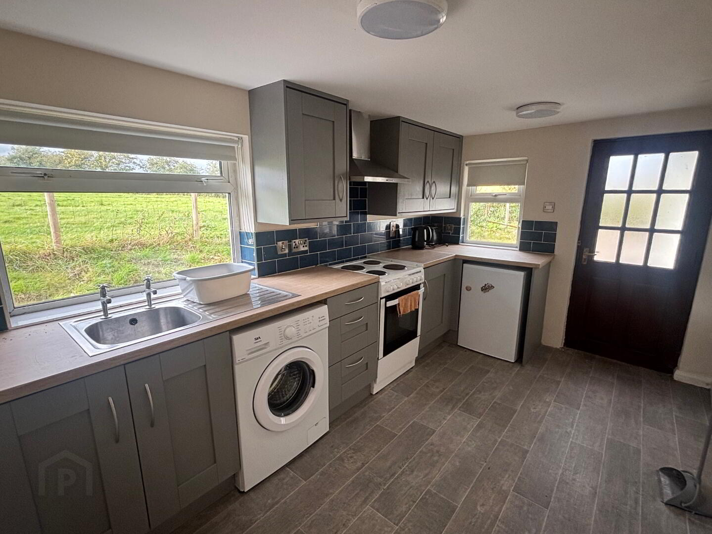 187 Trewmount Road 9 of 20
