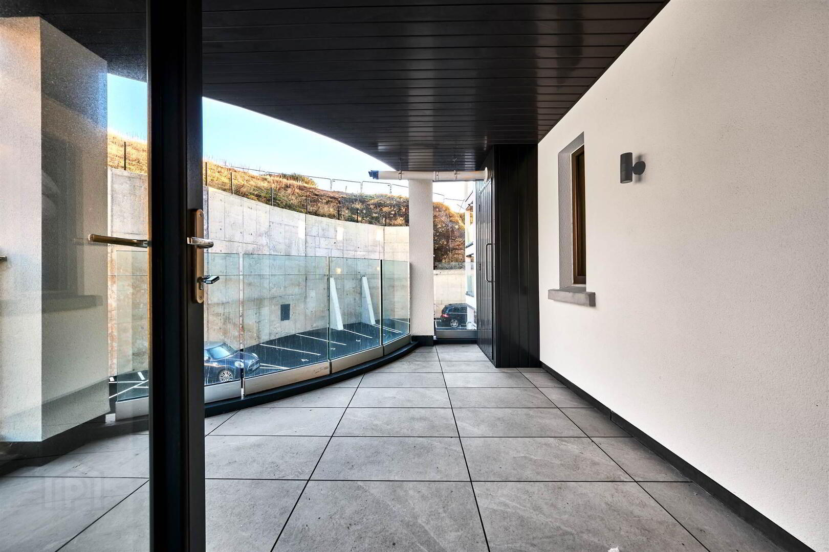 Apartment 1 17 The Promenade 9 of 19