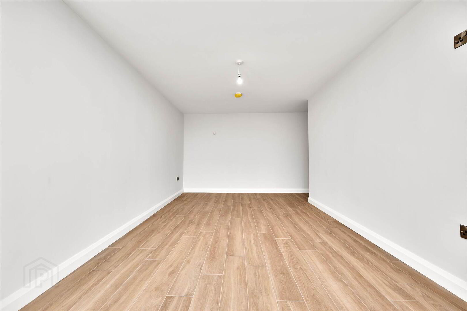 Apartment 1 17 The Promenade 12 of 19