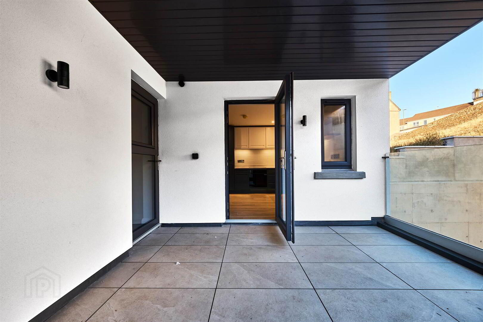 Apartment 1 17 The Promenade 10 of 19