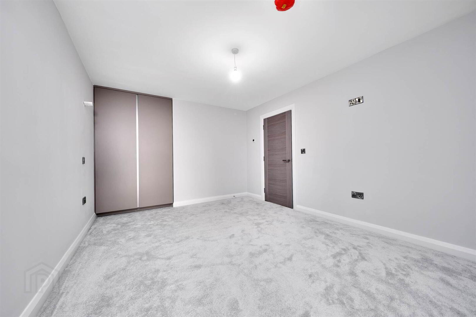 Apartment 1 17 The Promenade 15 of 19