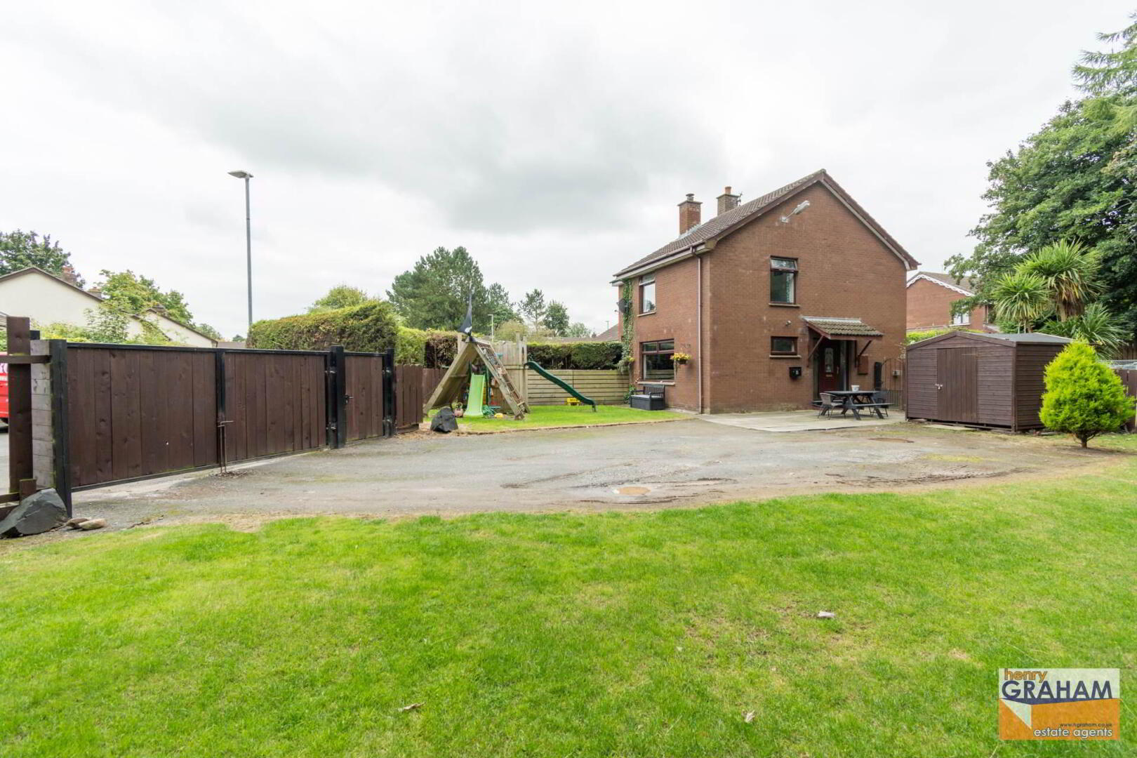 9 Knockburn Crescent 14 of 19