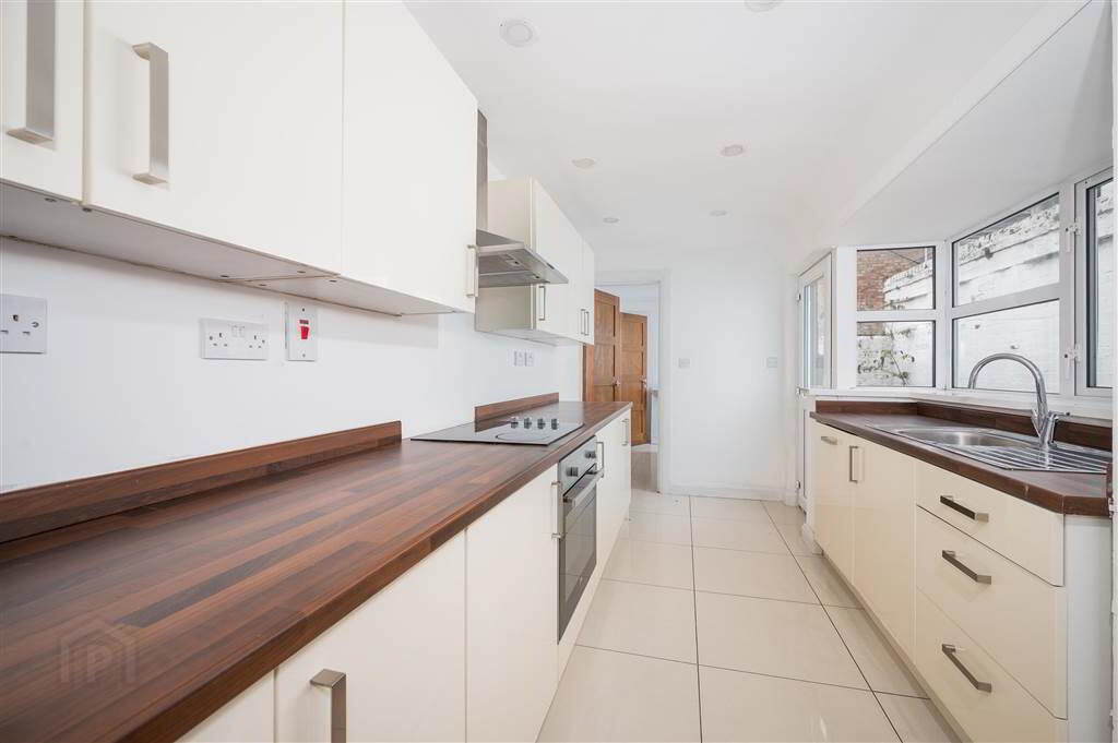 20 Marsden Gardens 6 of 10