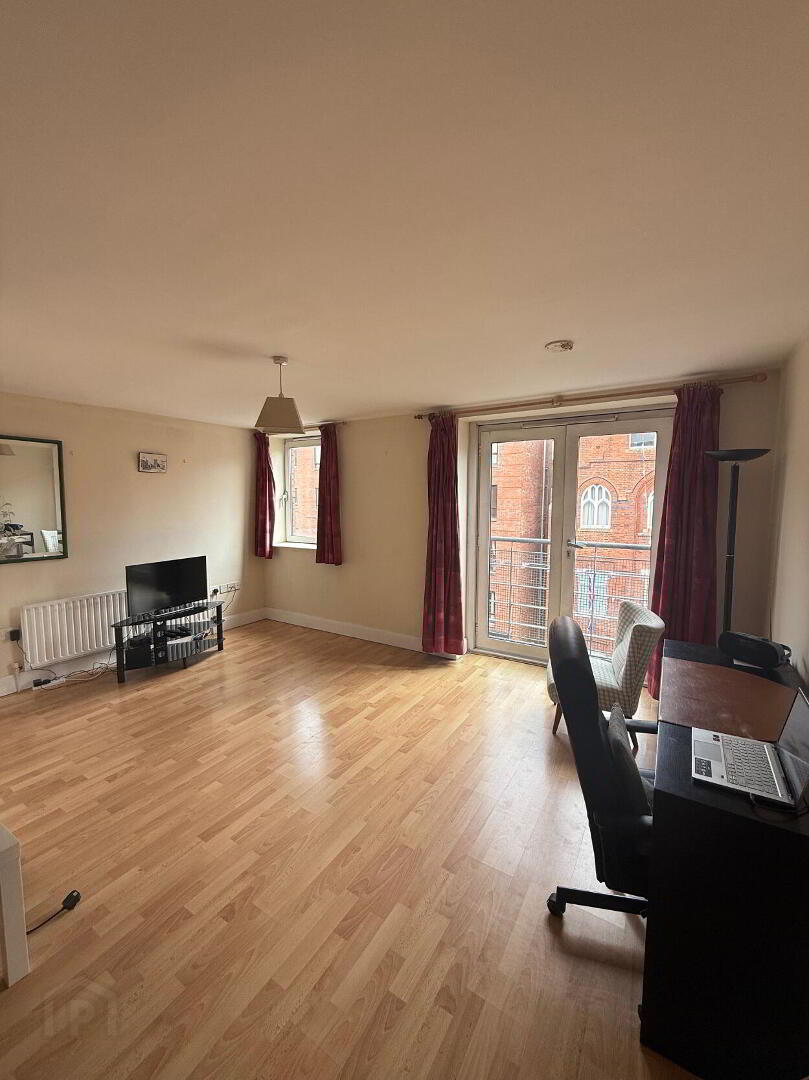 C31 Whitehall Square, 181 Sandy Row 6 of 17