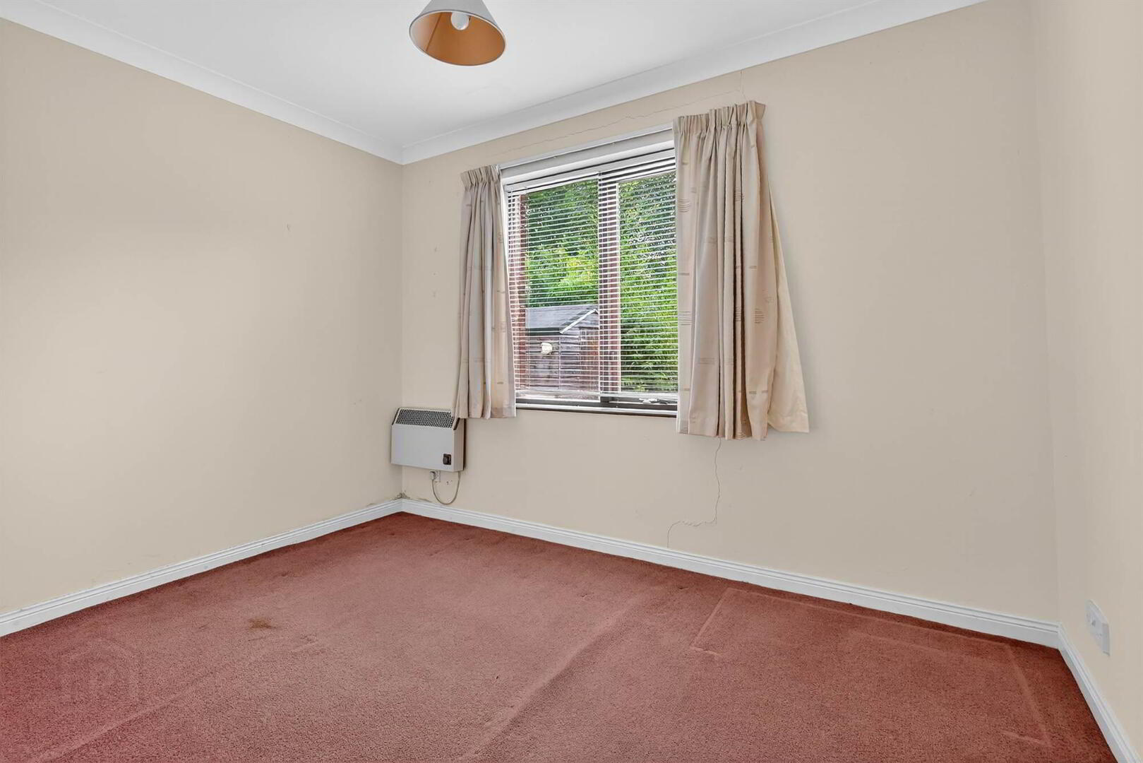 1c Kingsdale Park 11 of 17