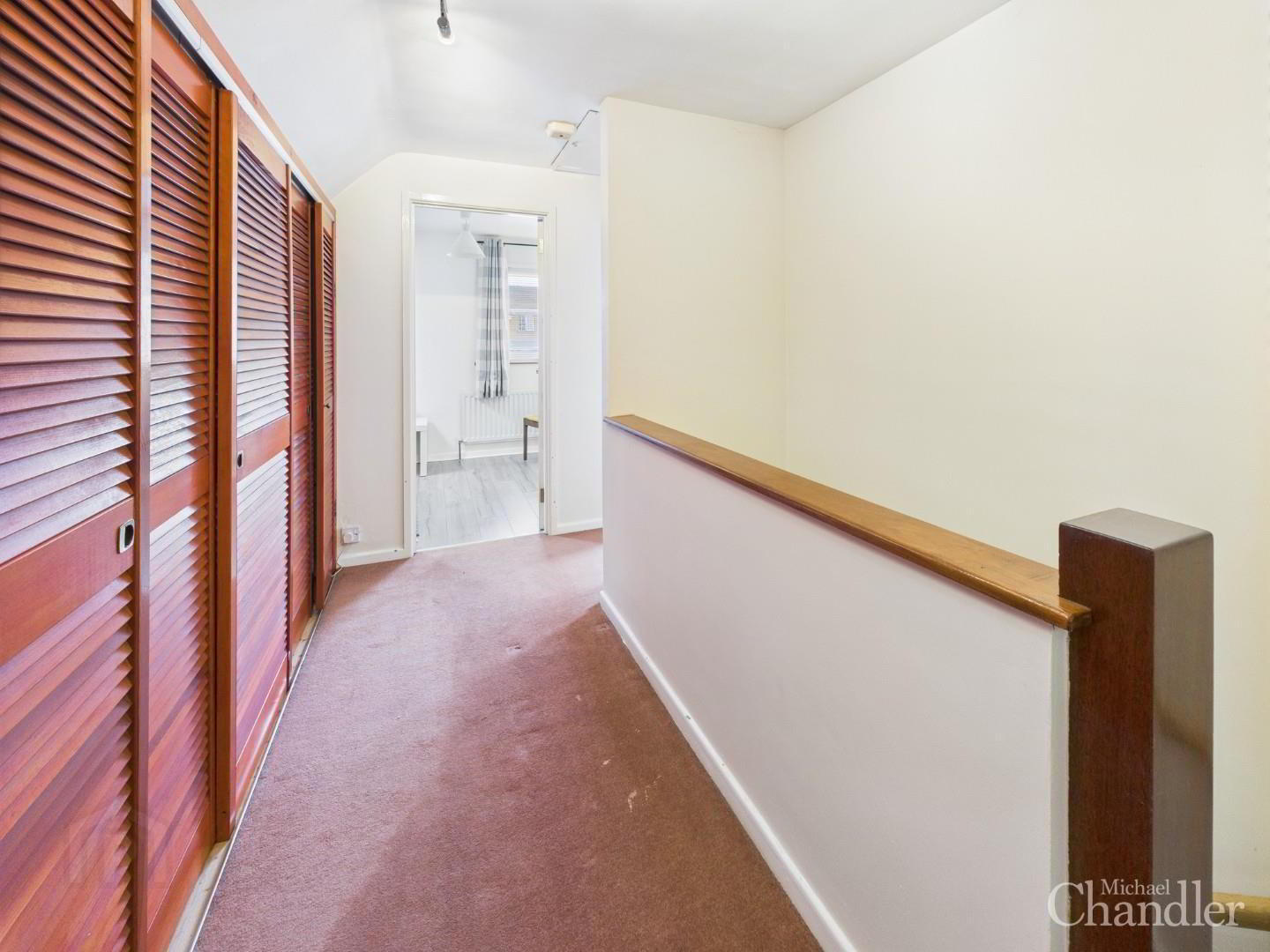 1 Hanwood Avenue 9 of 16