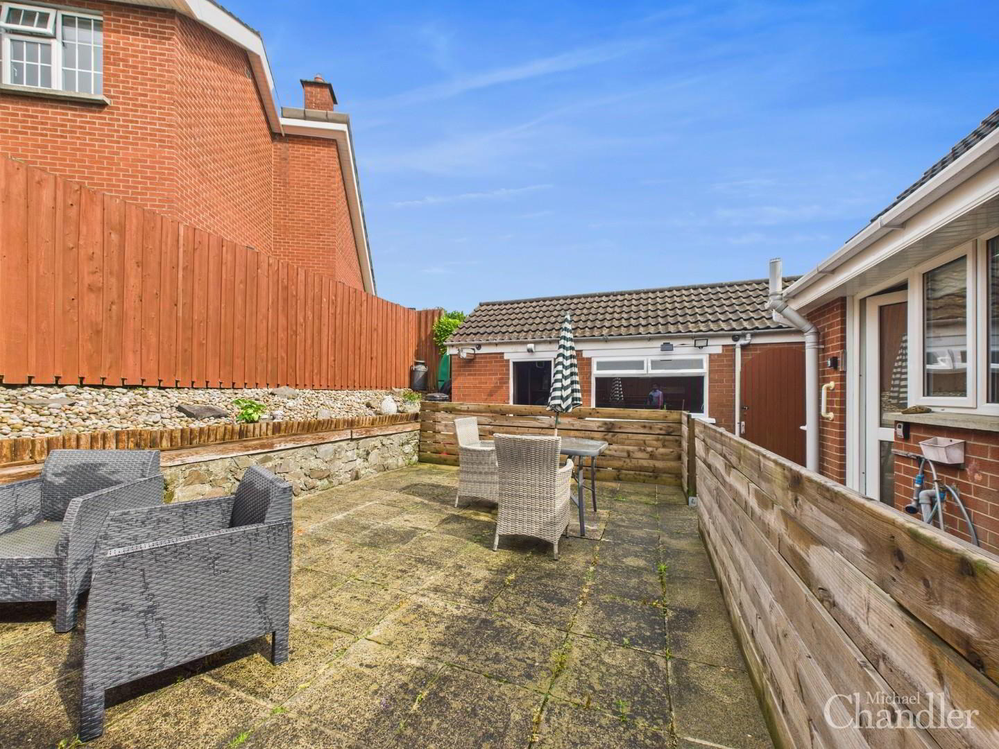 1 Hanwood Avenue 14 of 16