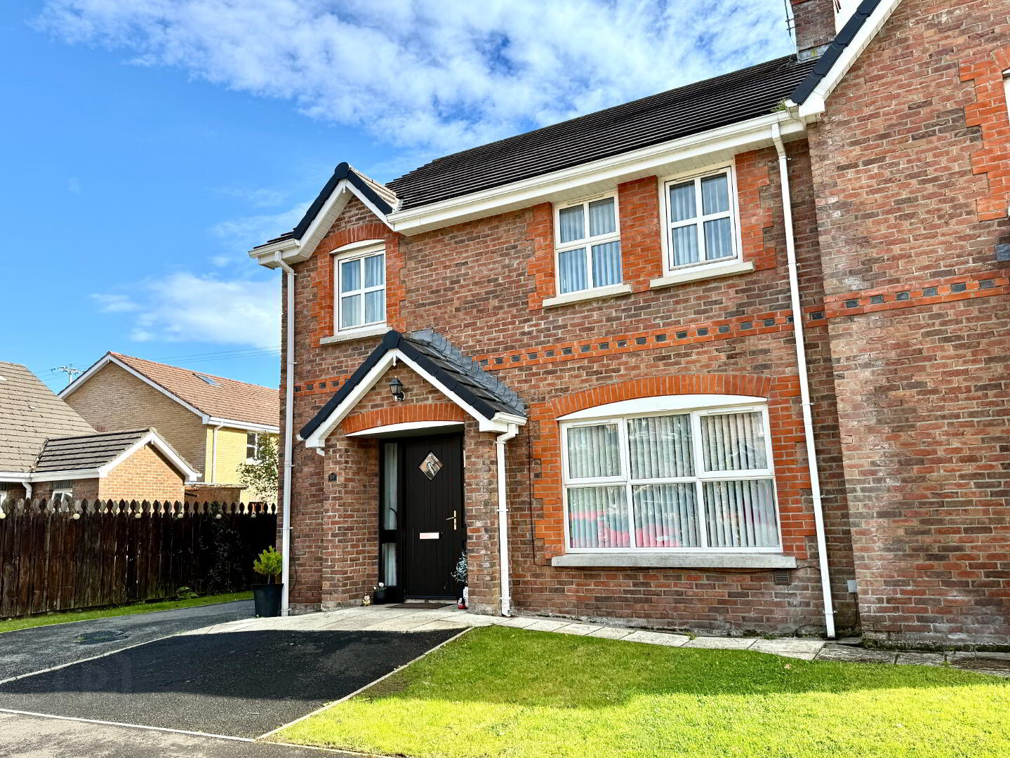 52 Ivy Mead Mews 2 of 43