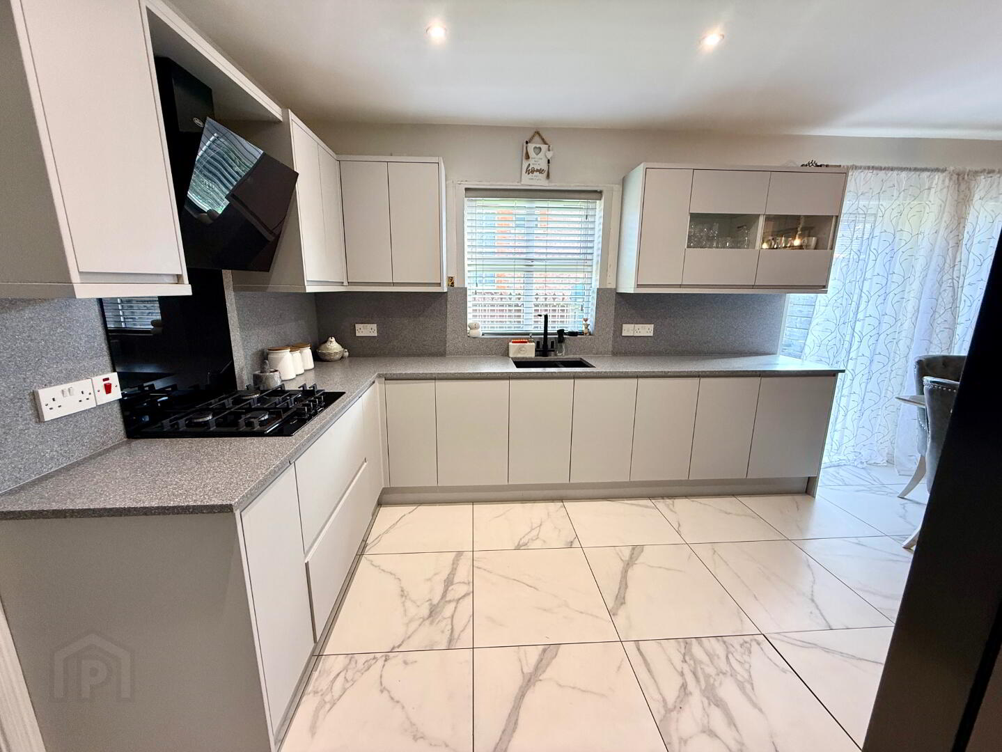 52 Ivy Mead Mews 14 of 43