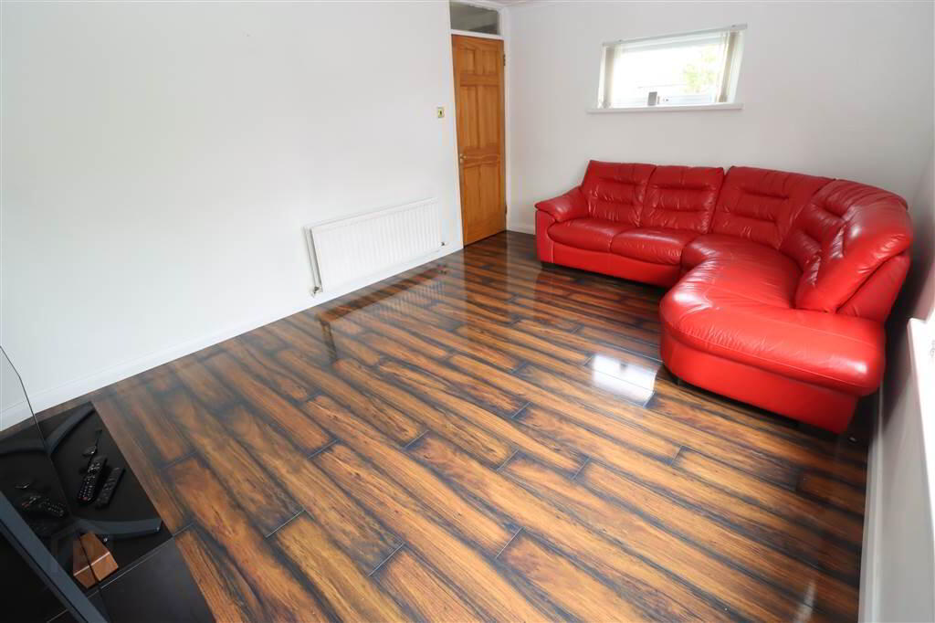 16 Leven Crescent 4 of 17