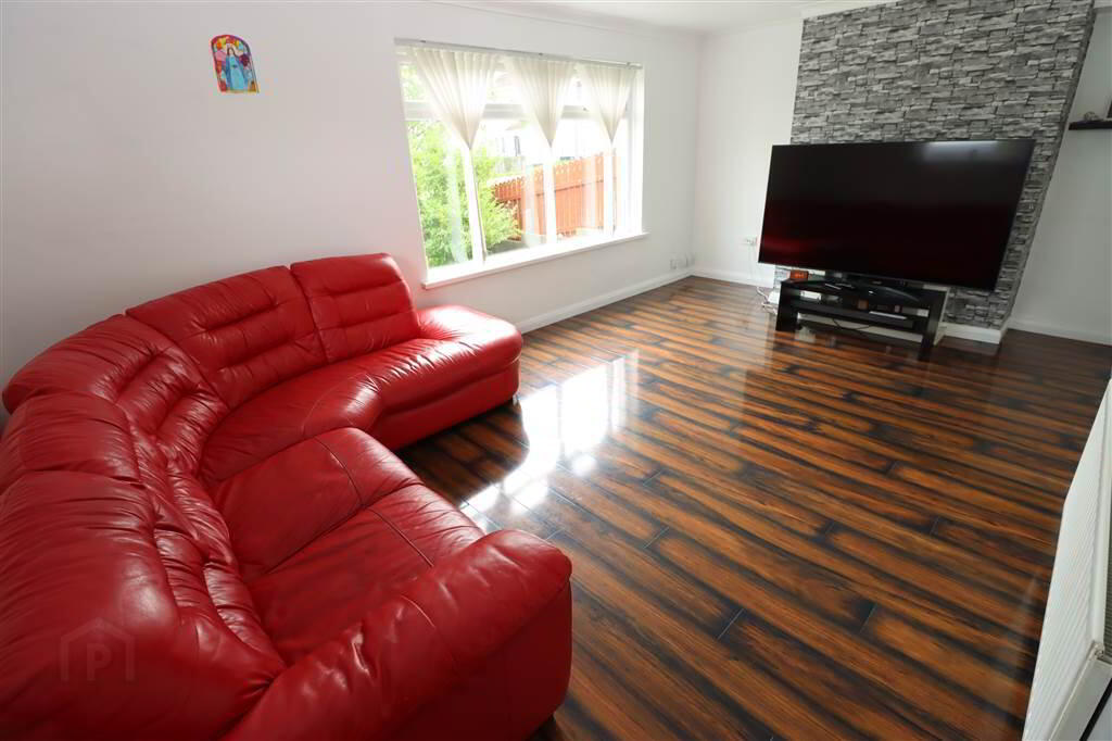16 Leven Crescent 3 of 17