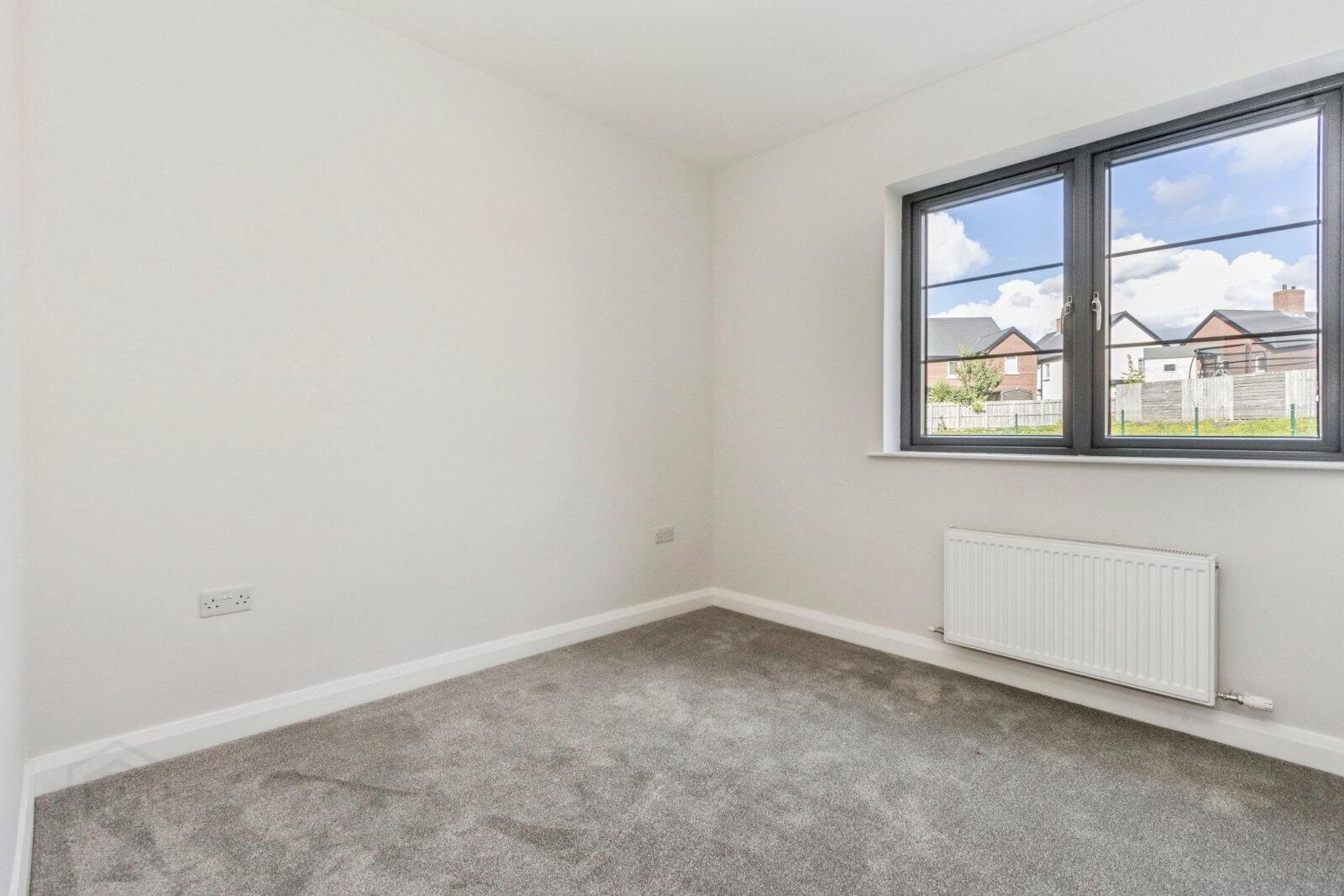 6 Fairfields Mews 14 of 18