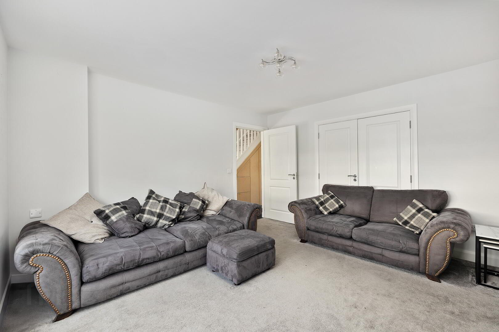 38 Saint Helen’s Avenue 5 of 29