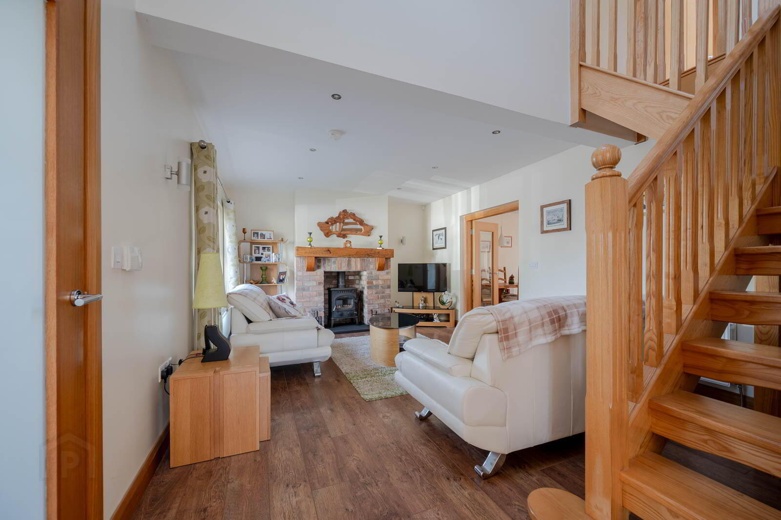 27 Seahill Road 4 of 41