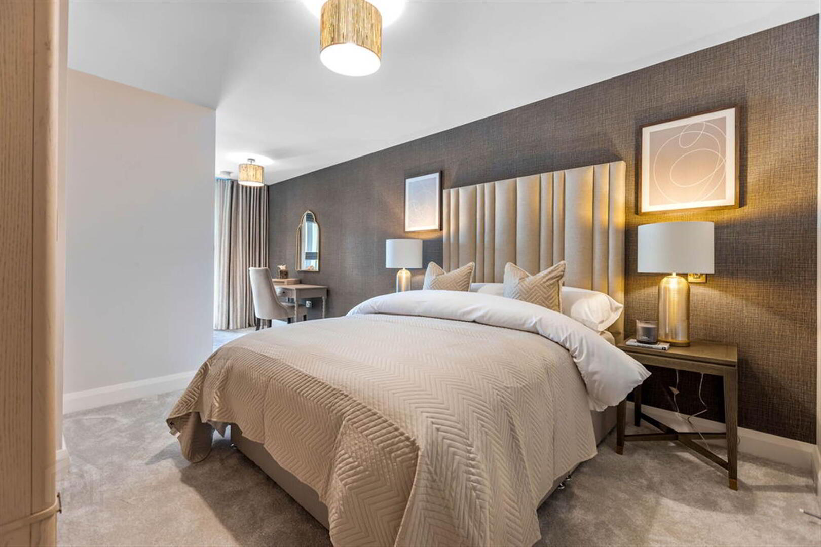 Apartment 5 18 The Promenade 13 of 27