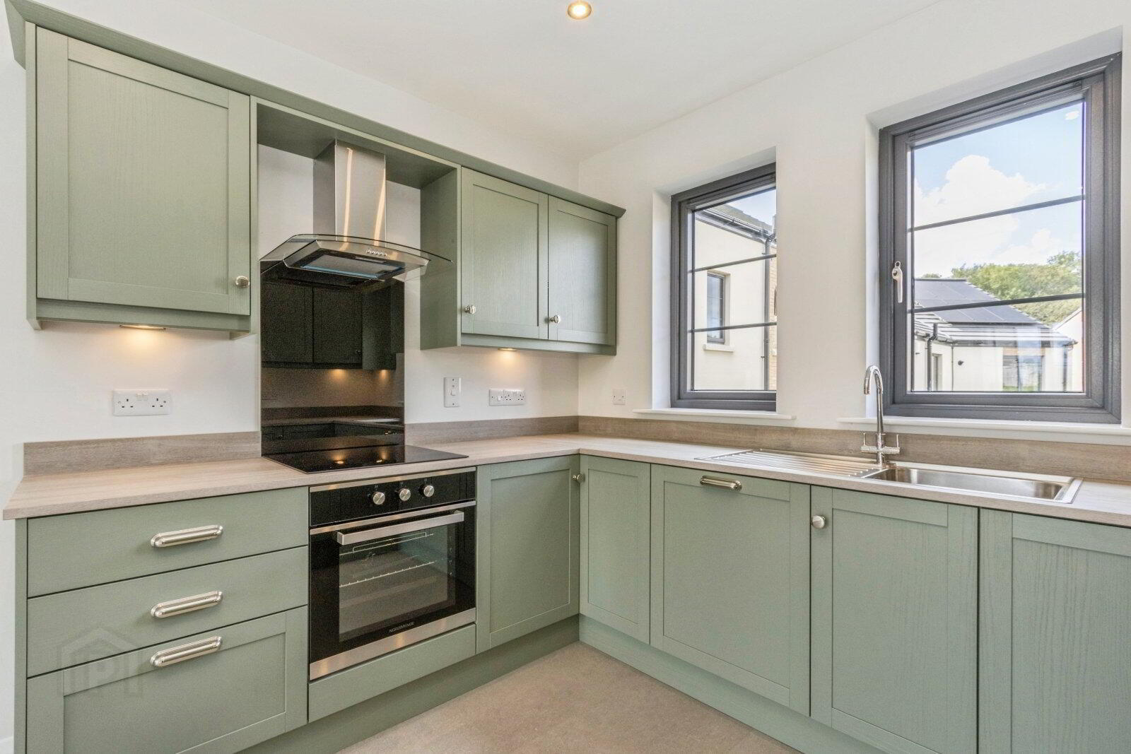 12 Fairfields Mews 3 of 15