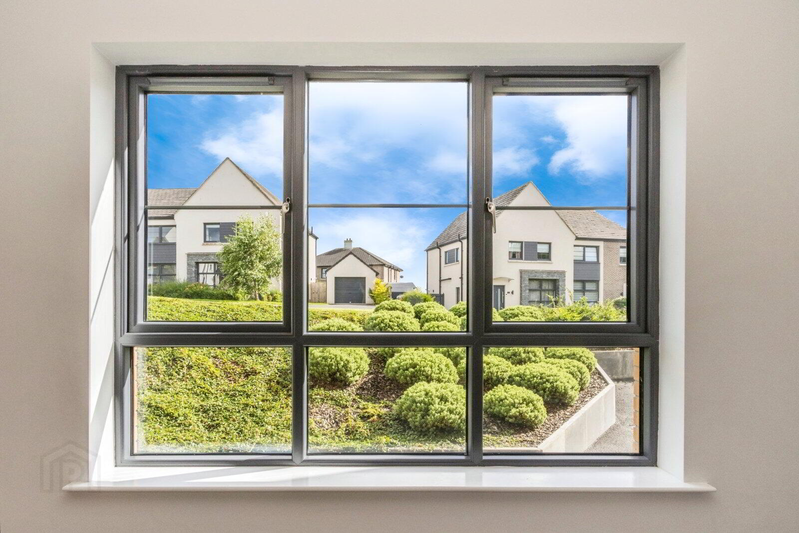 12 Fairfields Mews 5 of 15