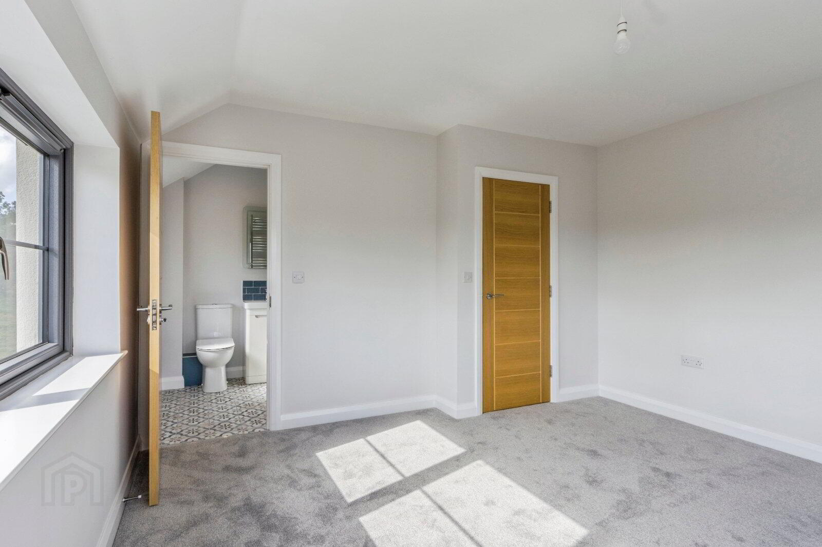 11 Fairfields Mews 5 of 16