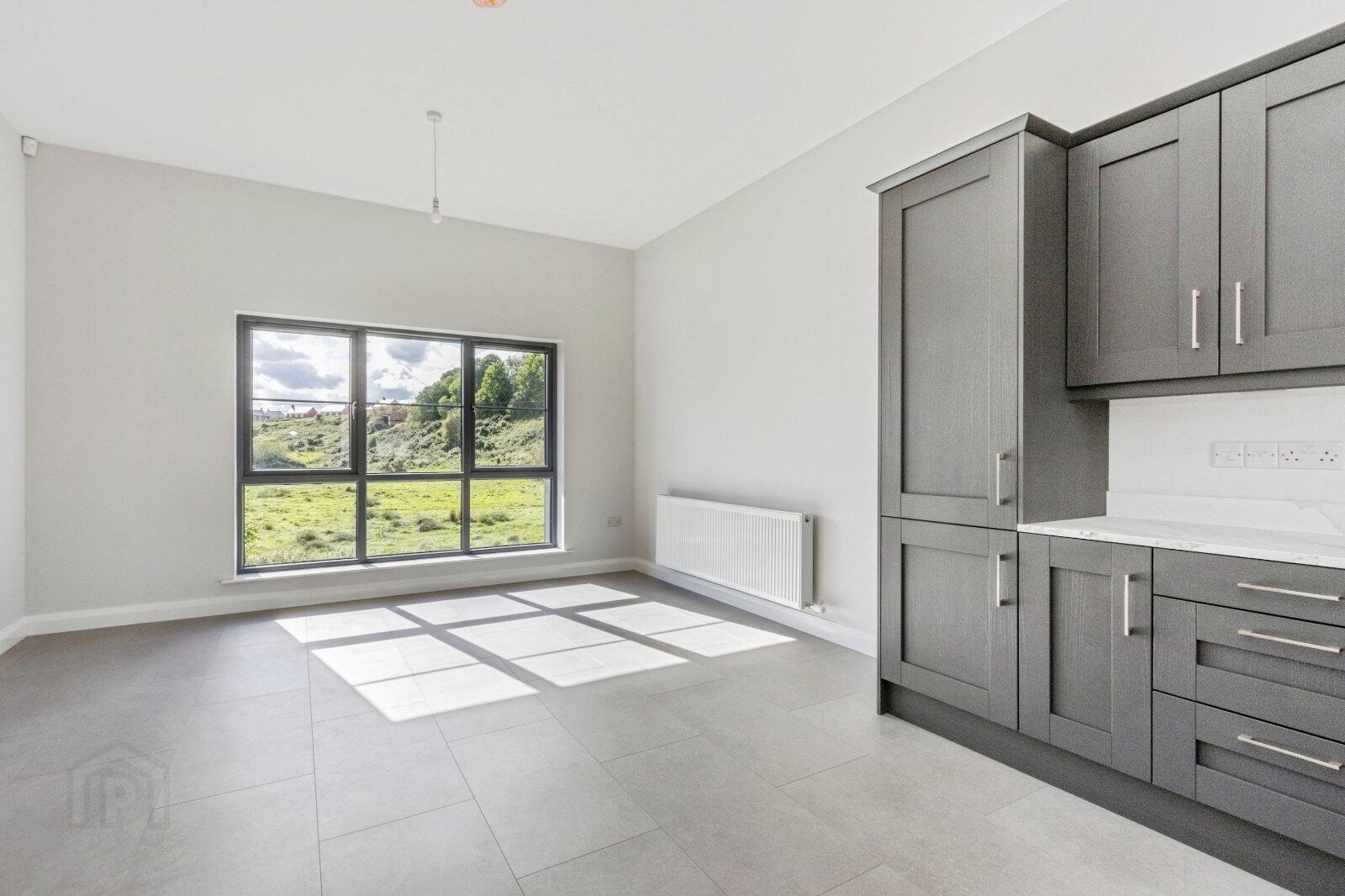 8 Fairfields Mews 7 of 16