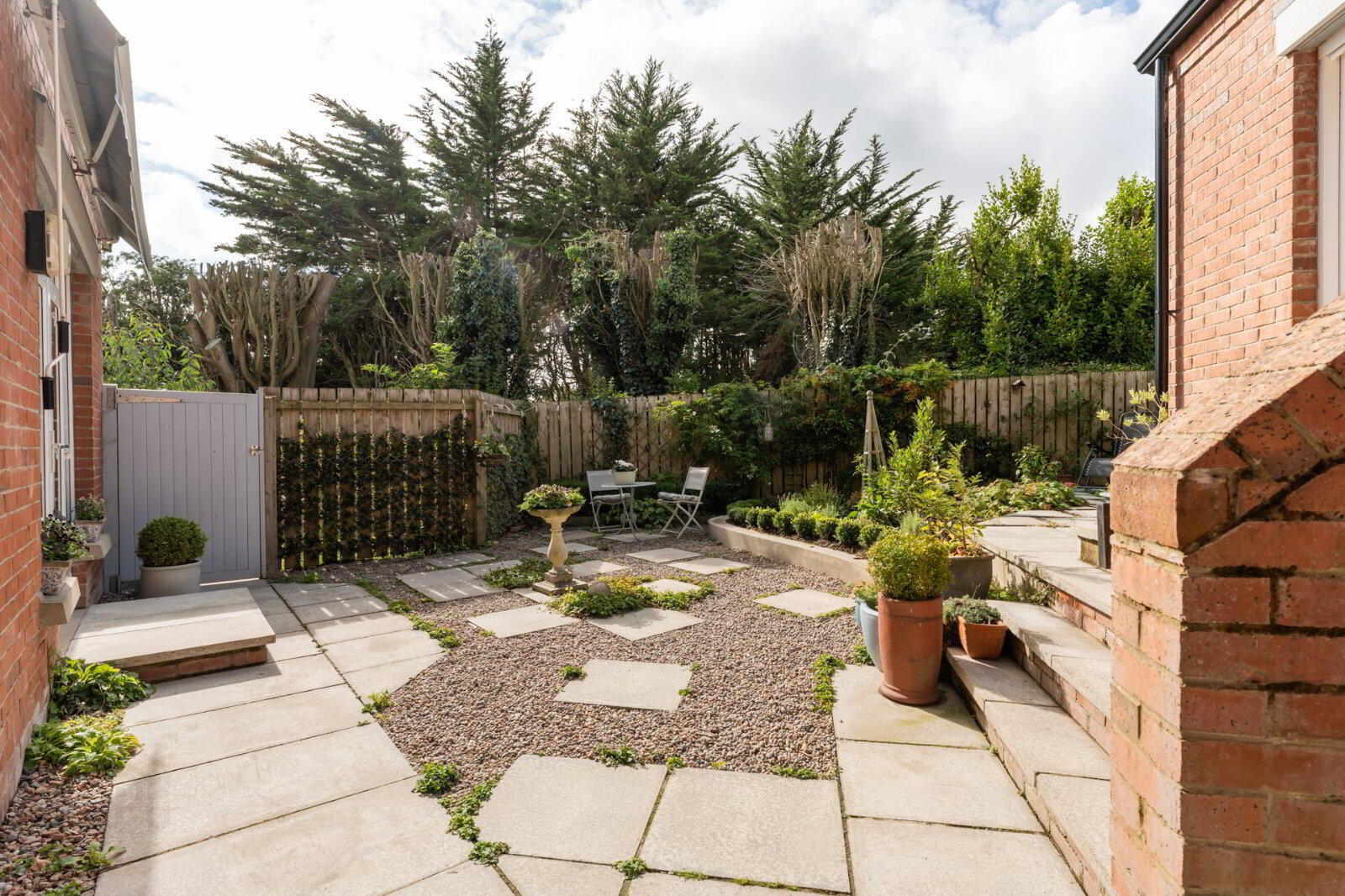 2 Prince Regent Park 35 of 47