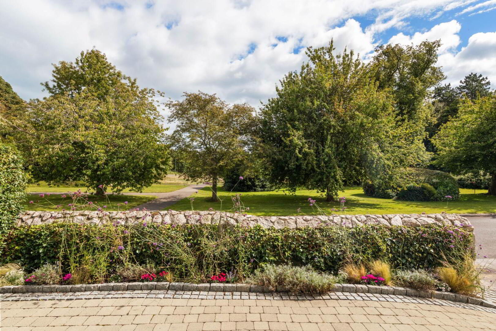 100 Avoca Park 42 of 58