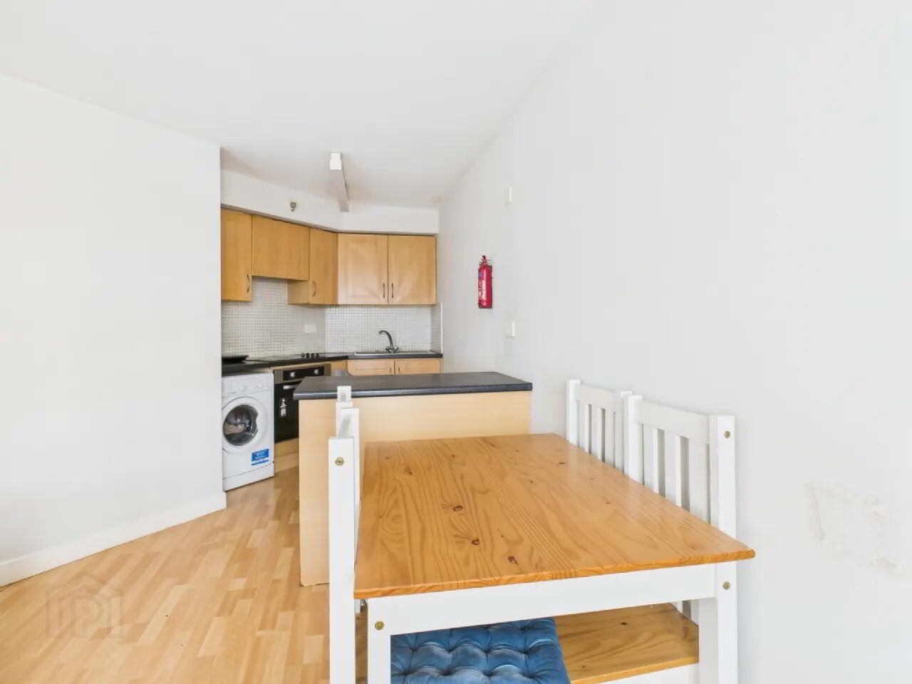 Apt, 15 Penrose Court 6 of 17