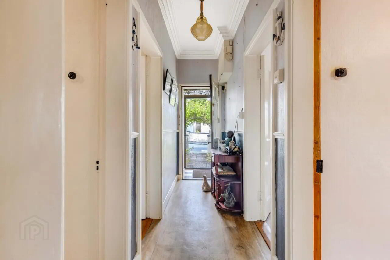 5 Sarsfield Avenue 3 of 22