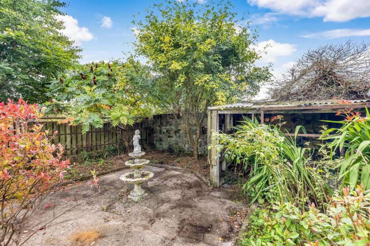 5 Sarsfield Avenue 16 of 22
