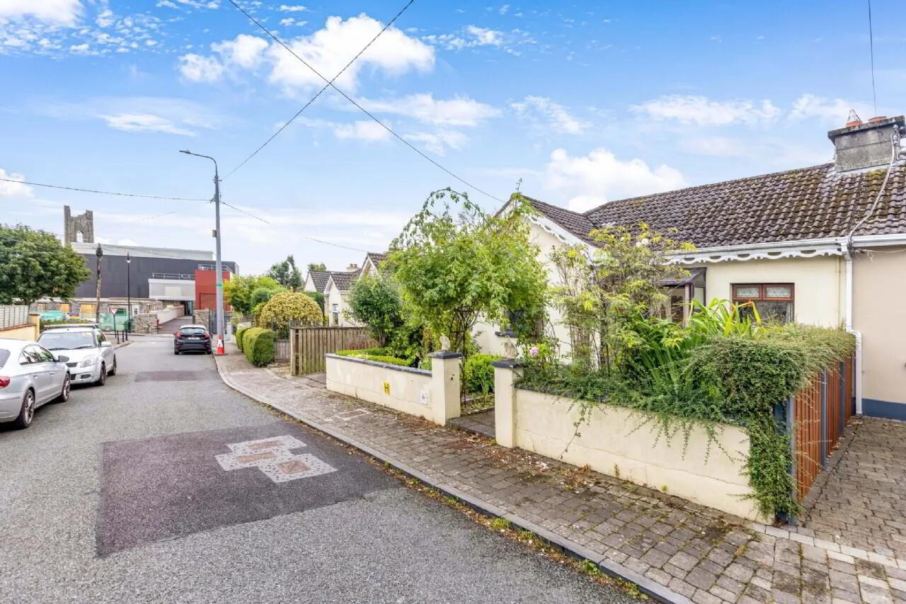 5 Sarsfield Avenue 21 of 22