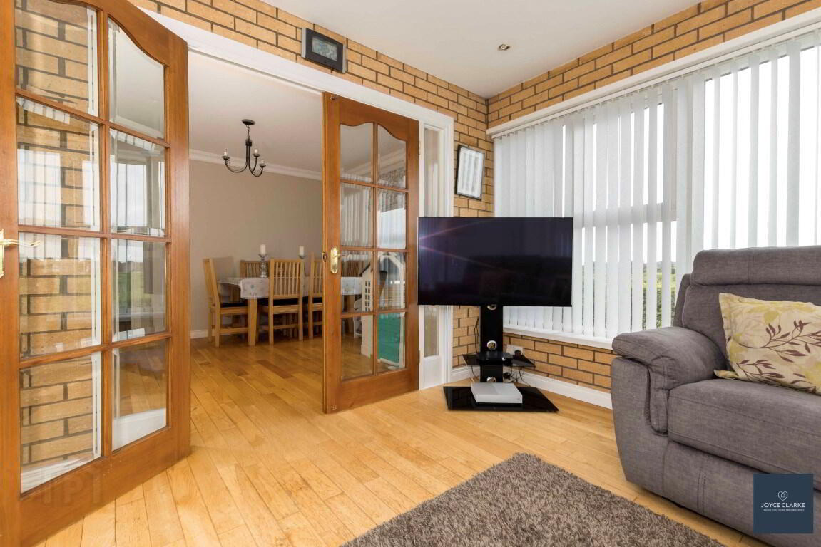 43 Huntingdale Lodge 21 of 46