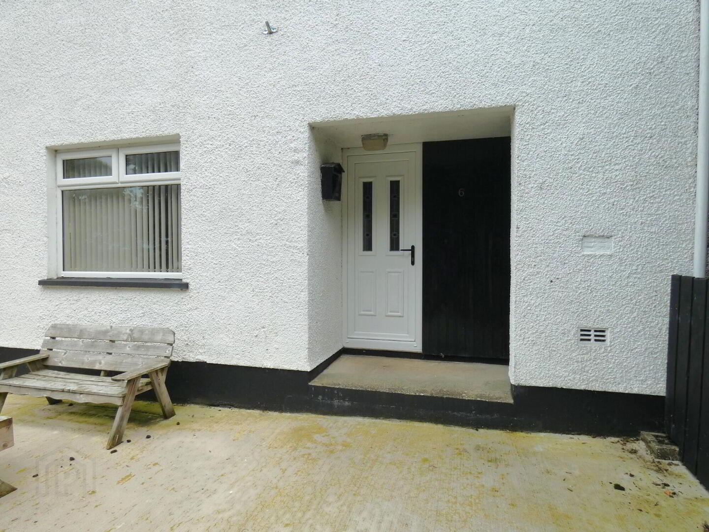6 Carnany Park 2 of 22