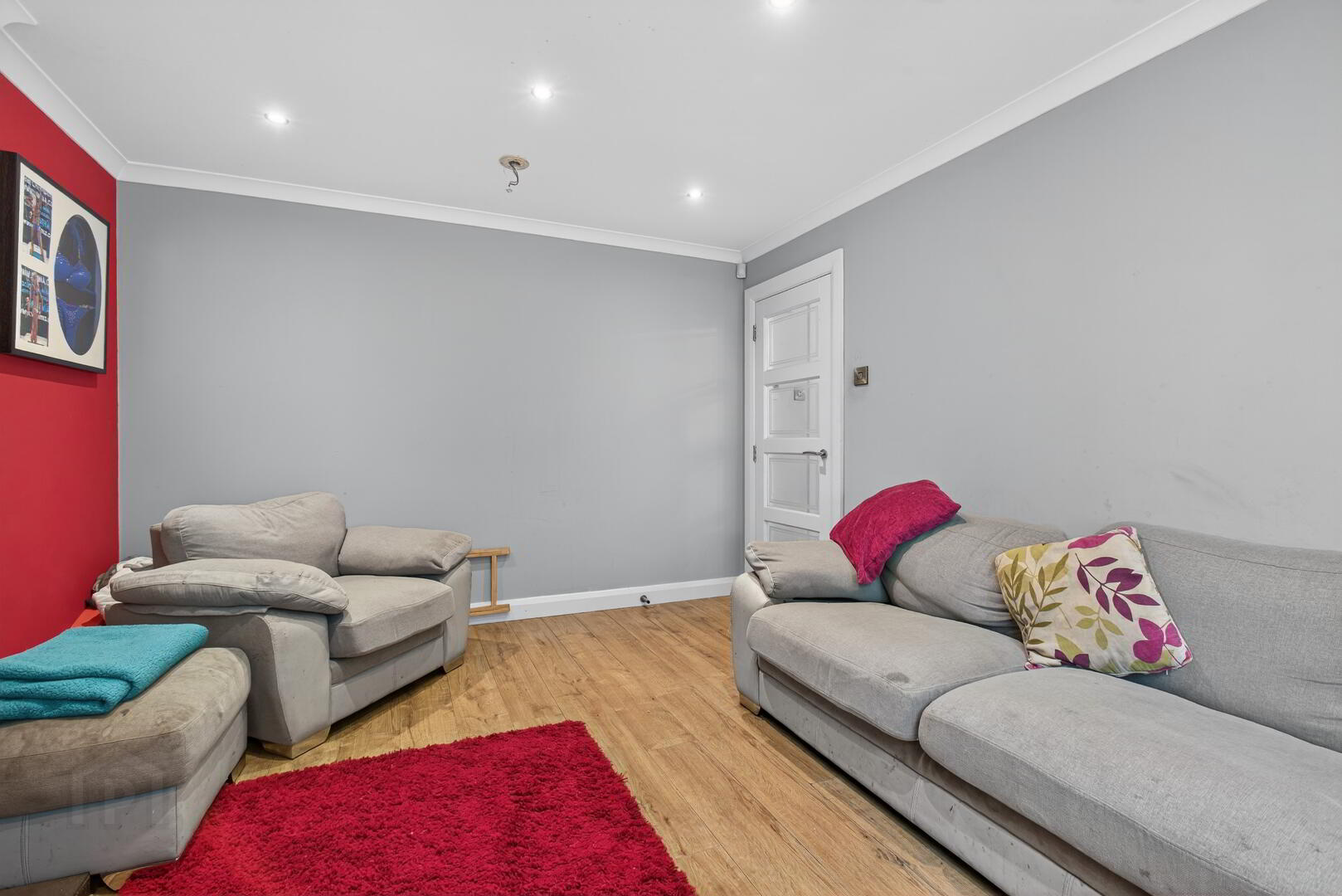 12 Pennyhill Drive 5 of 19