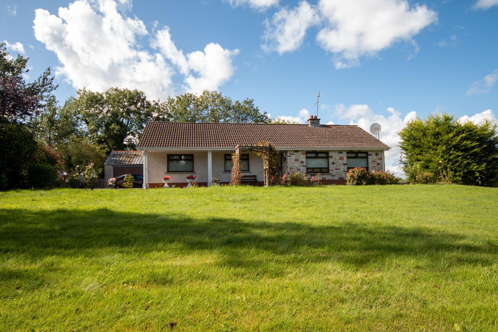 61 Newtownhamilton Road 1 of 24