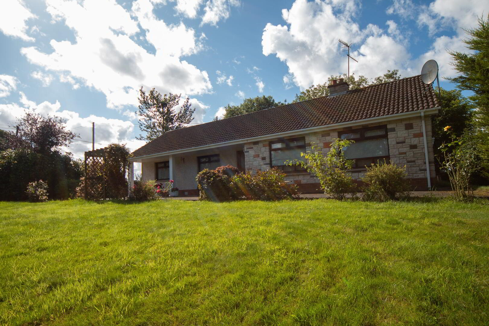 61 Newtownhamilton Road 4 of 24