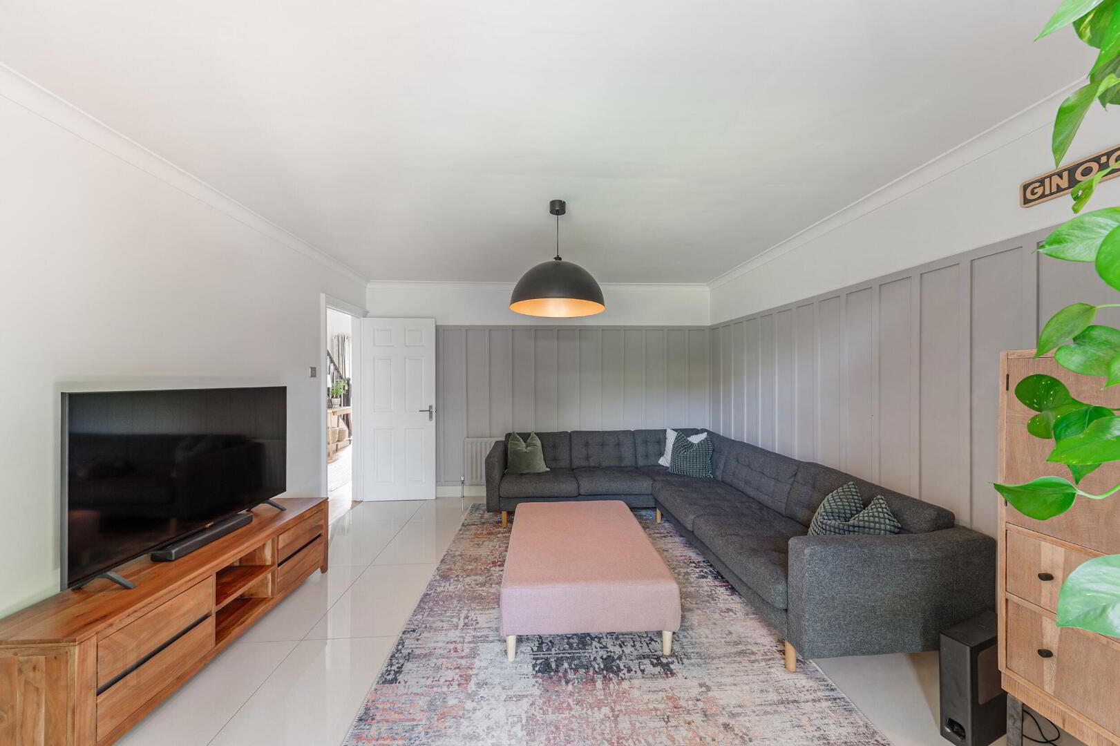 17 Riverside Avenue 12 of 58