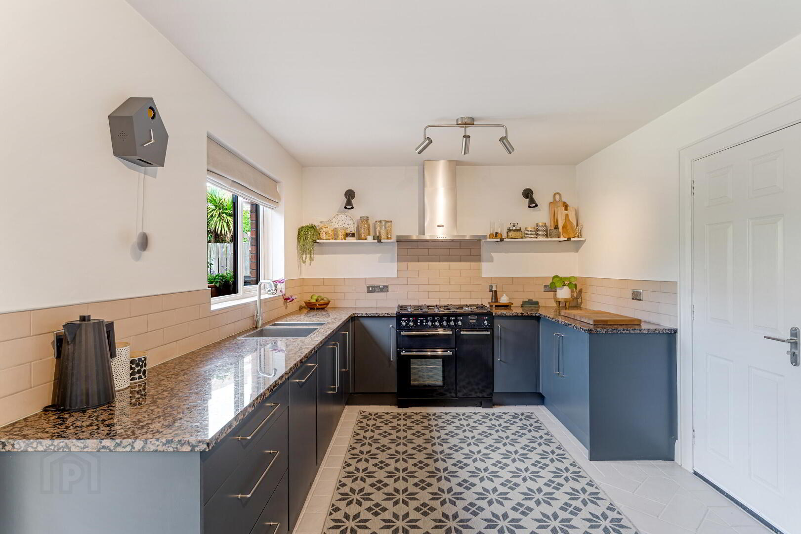 17 Riverside Avenue 24 of 58