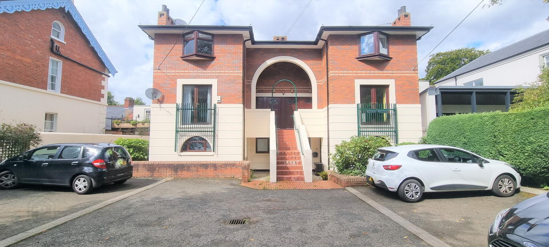 Apt 5 82a South Parade 1 of 6