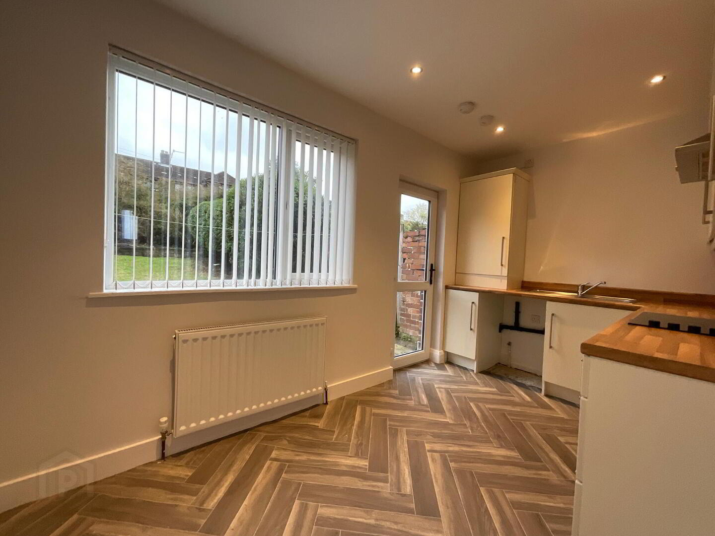 34 Meyrick Park 4 of 13