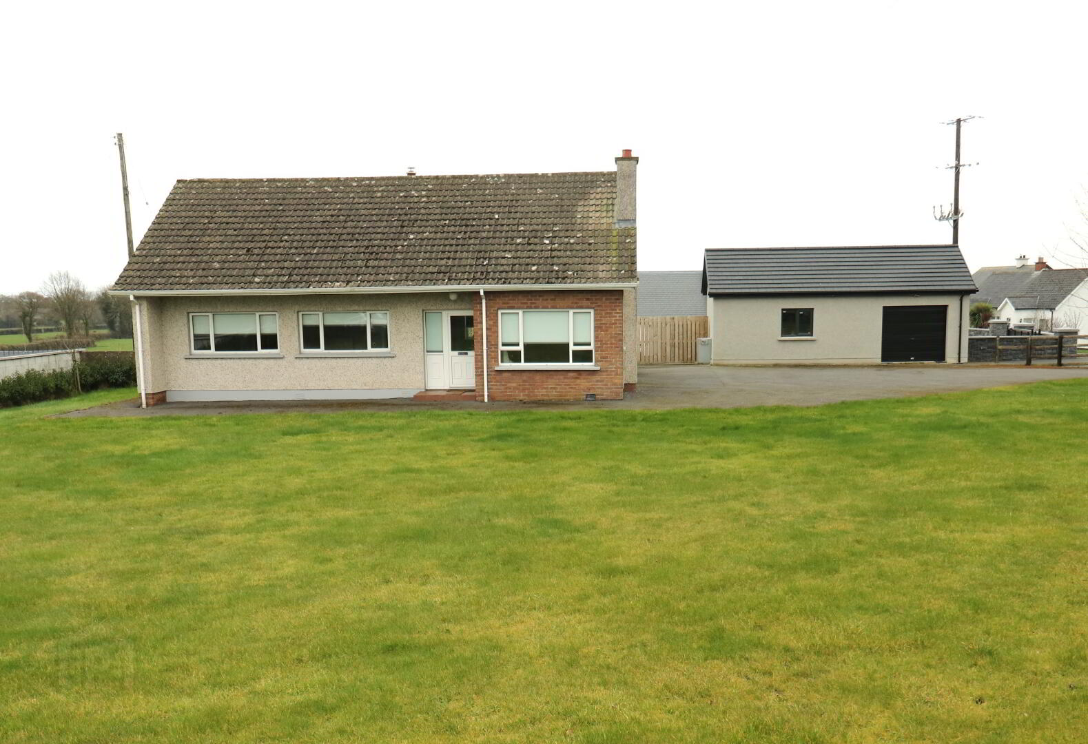 4 Woodhouse Road 2 of 17