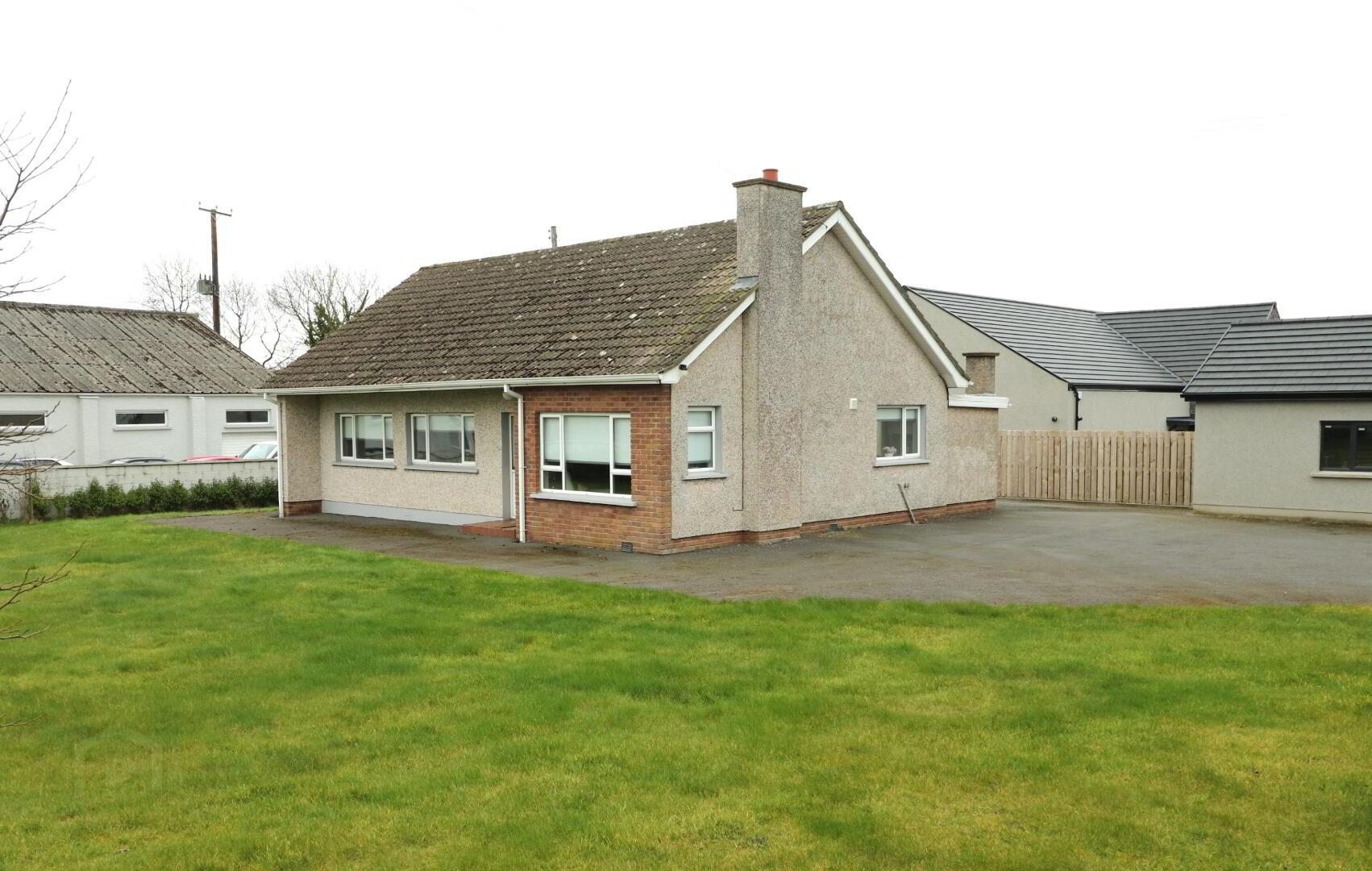 4 Woodhouse Road 3 of 17