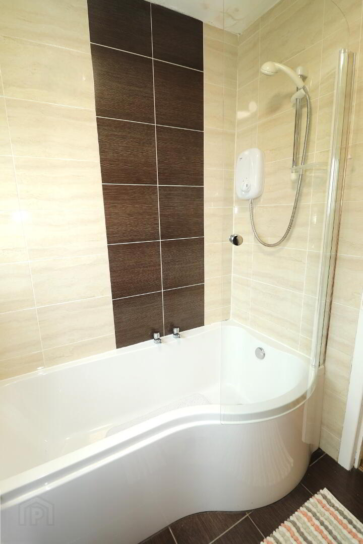 4 Woodhouse Road 16 of 17