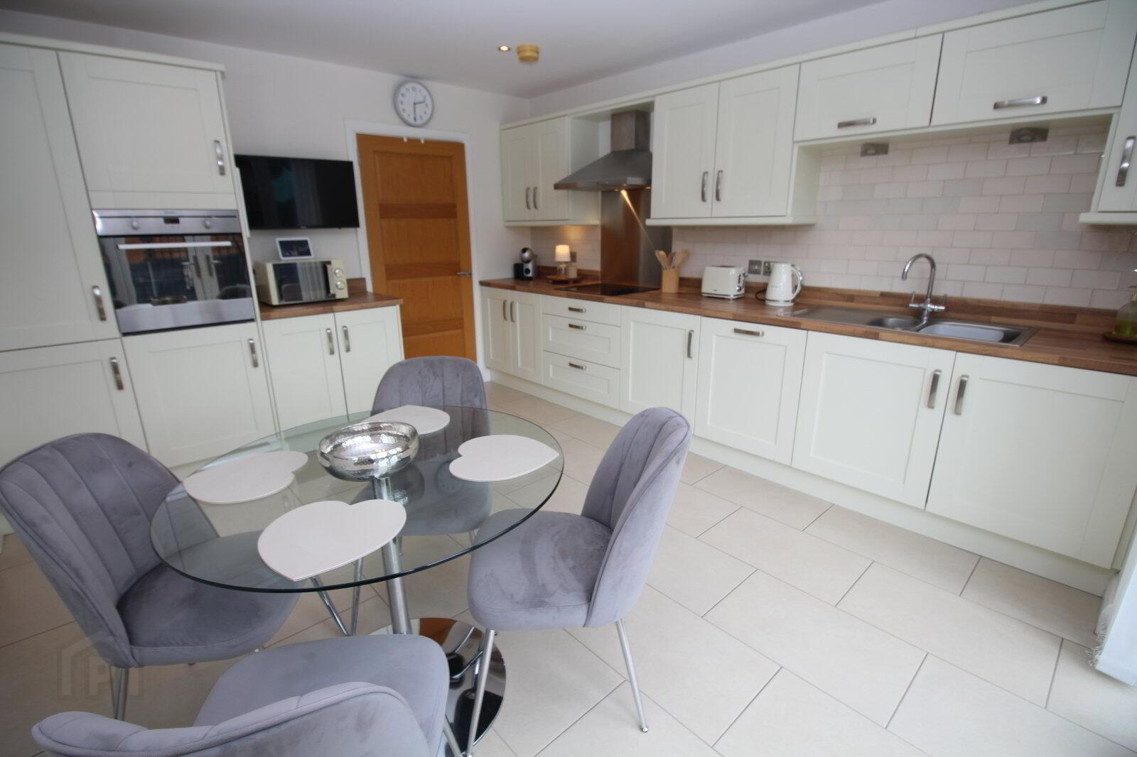 5 Highgrove Crescent 6 of 20