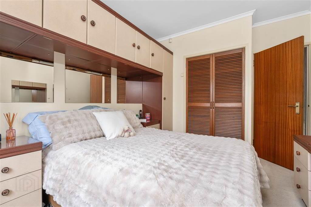 76 Grange Road 24 of 33