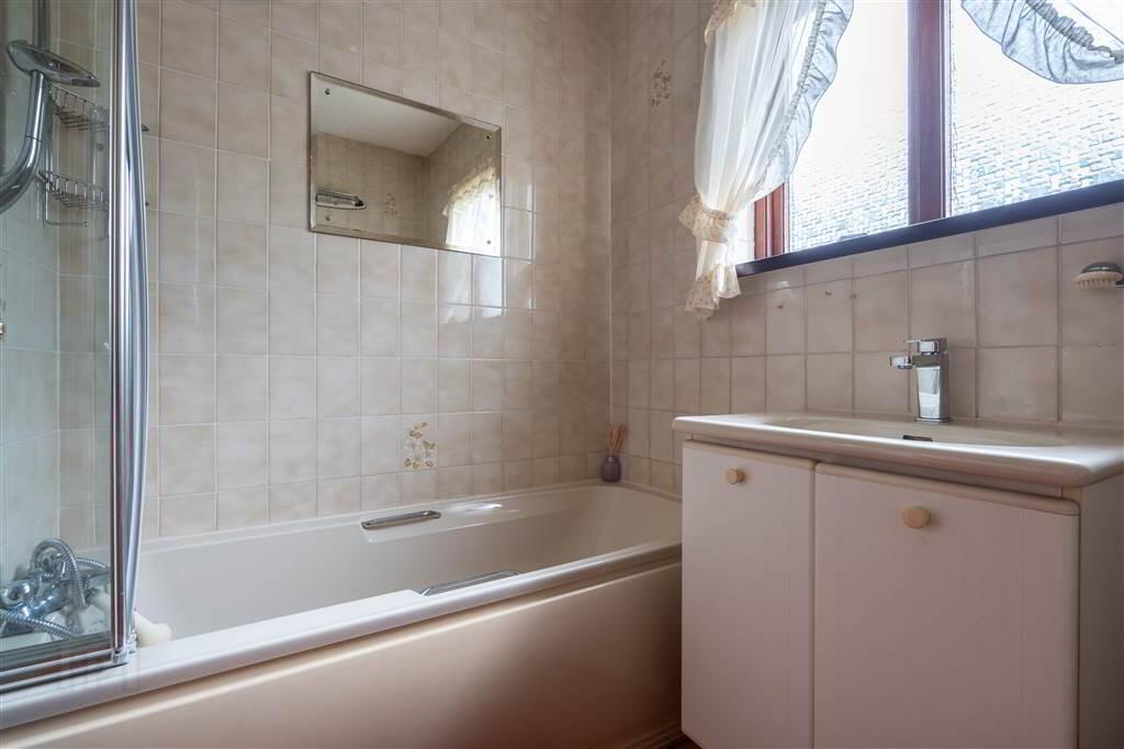 76 Grange Road 26 of 33