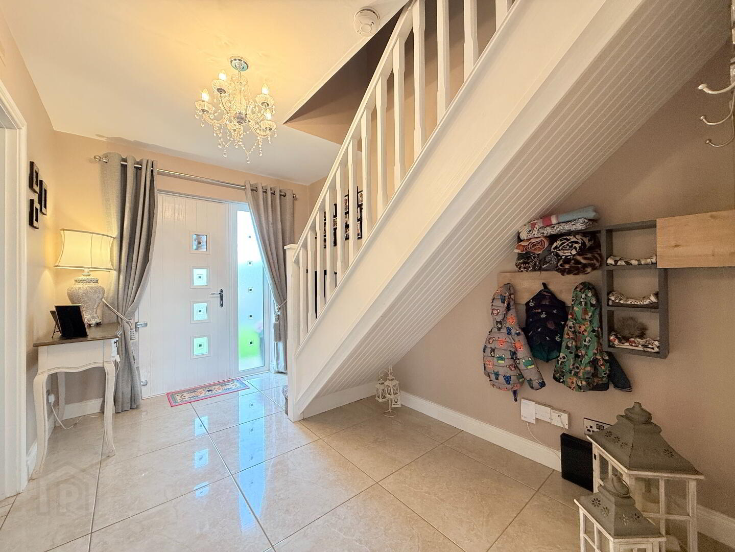 35 Castle Oak 19 of 40