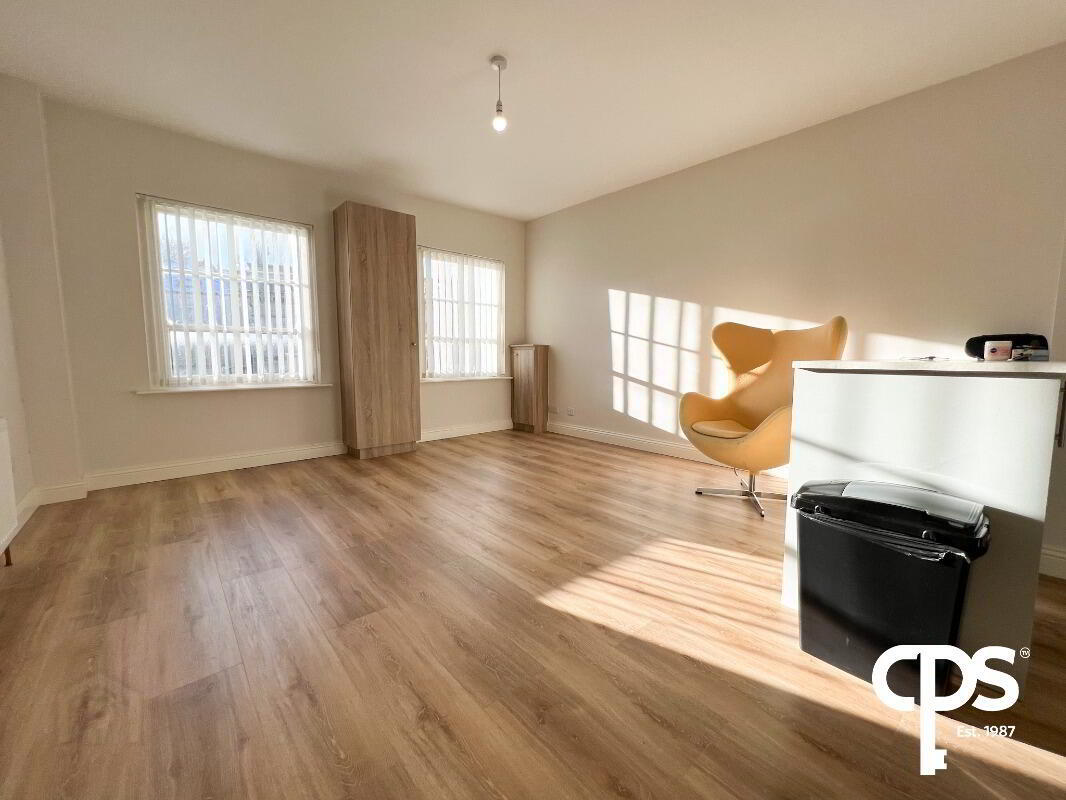 37b Upper English Street 4 of 8