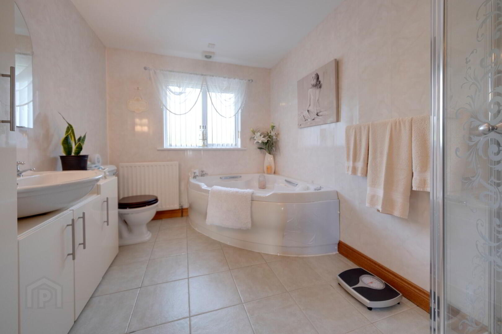 78 Iniscarn Road 21 of 44