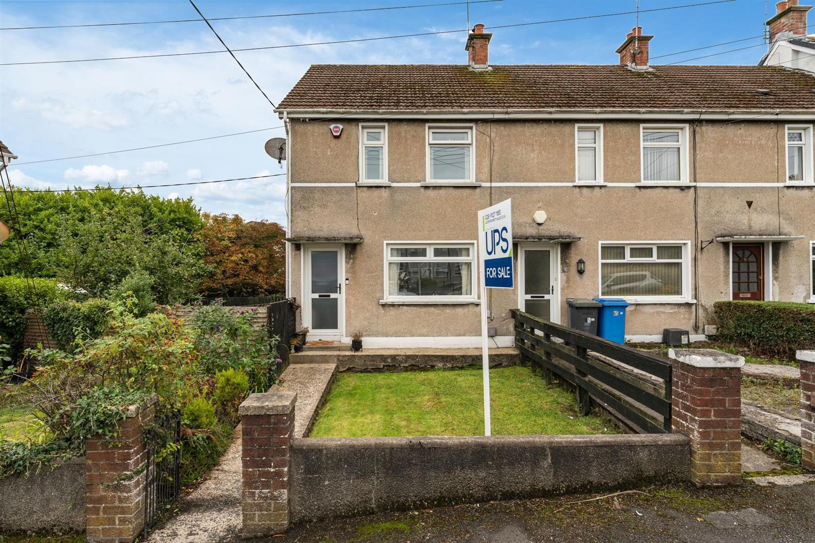 63 Grovehill Gardens 1 of 17