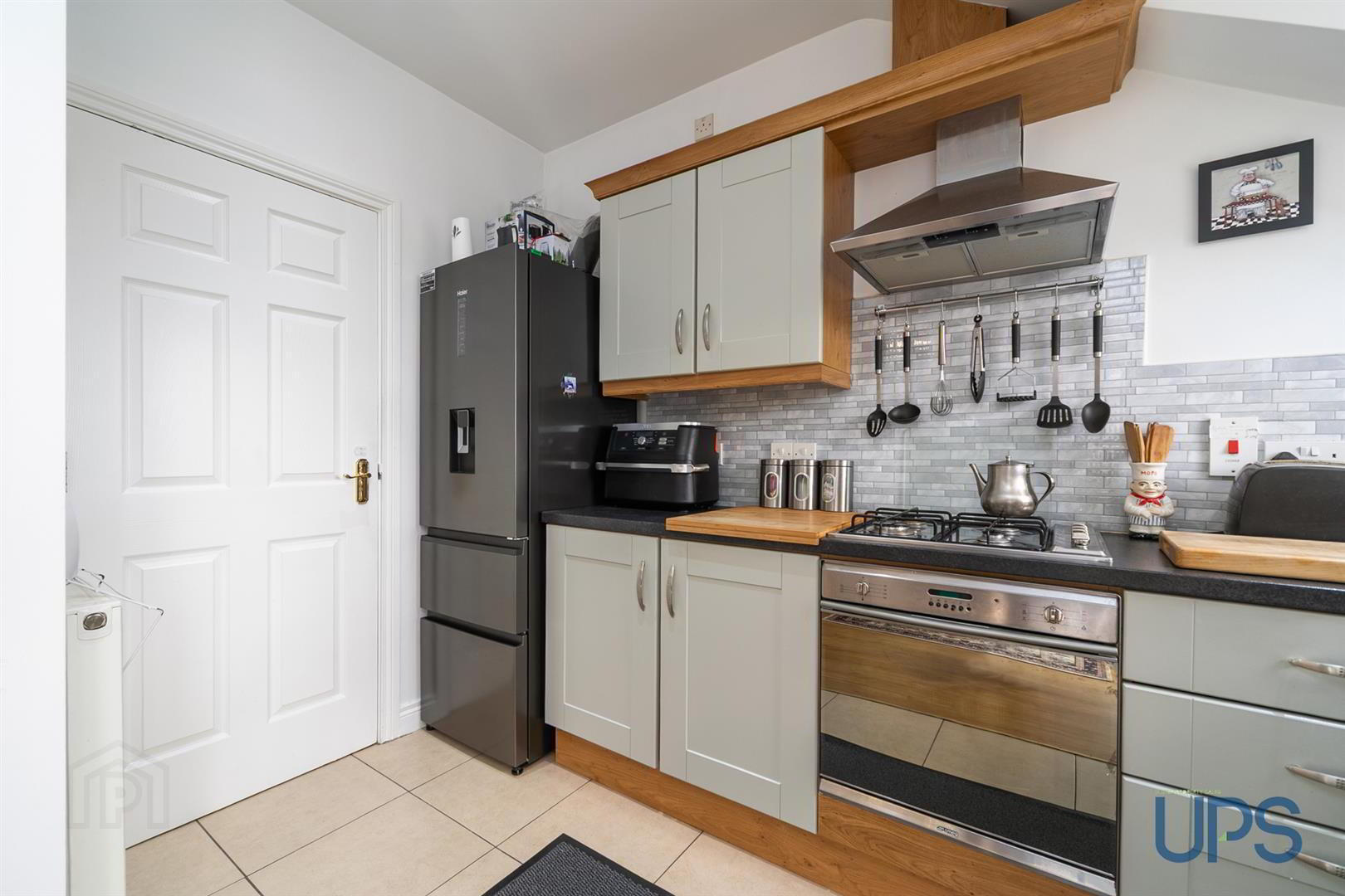 Apt 10 Pinetree Court, 157 Glen Road 10 of 27
