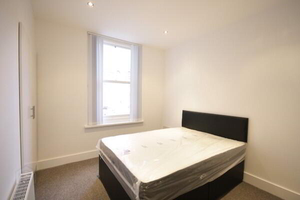 2, 21 Ulsterville Avenue 3 of 6
